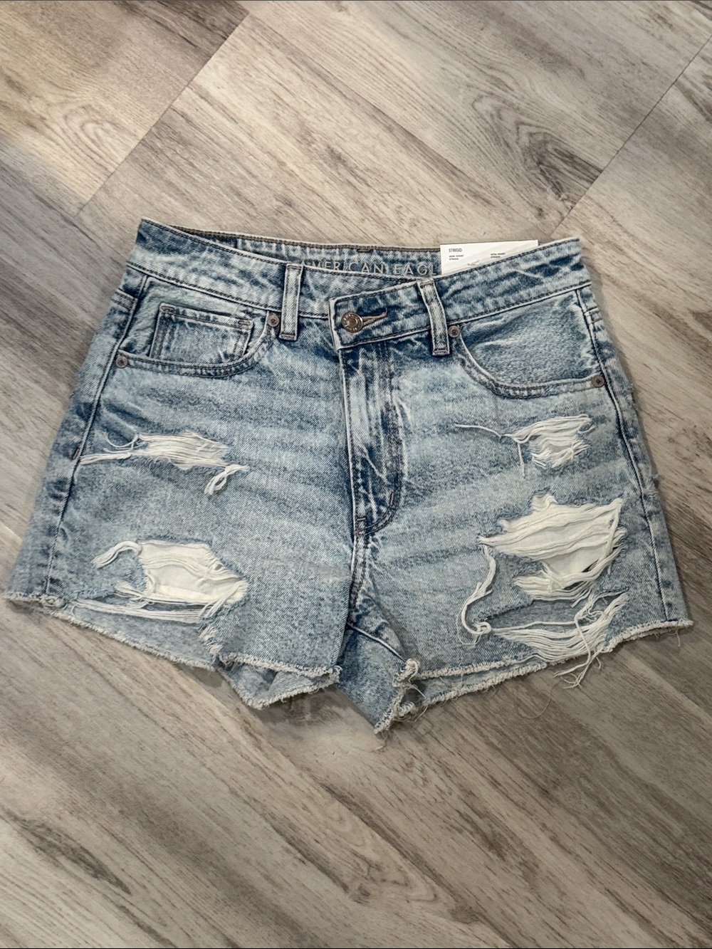 American Eagle Outfitters Light Blue Distressed Denim “Mom” Shorts size 2
